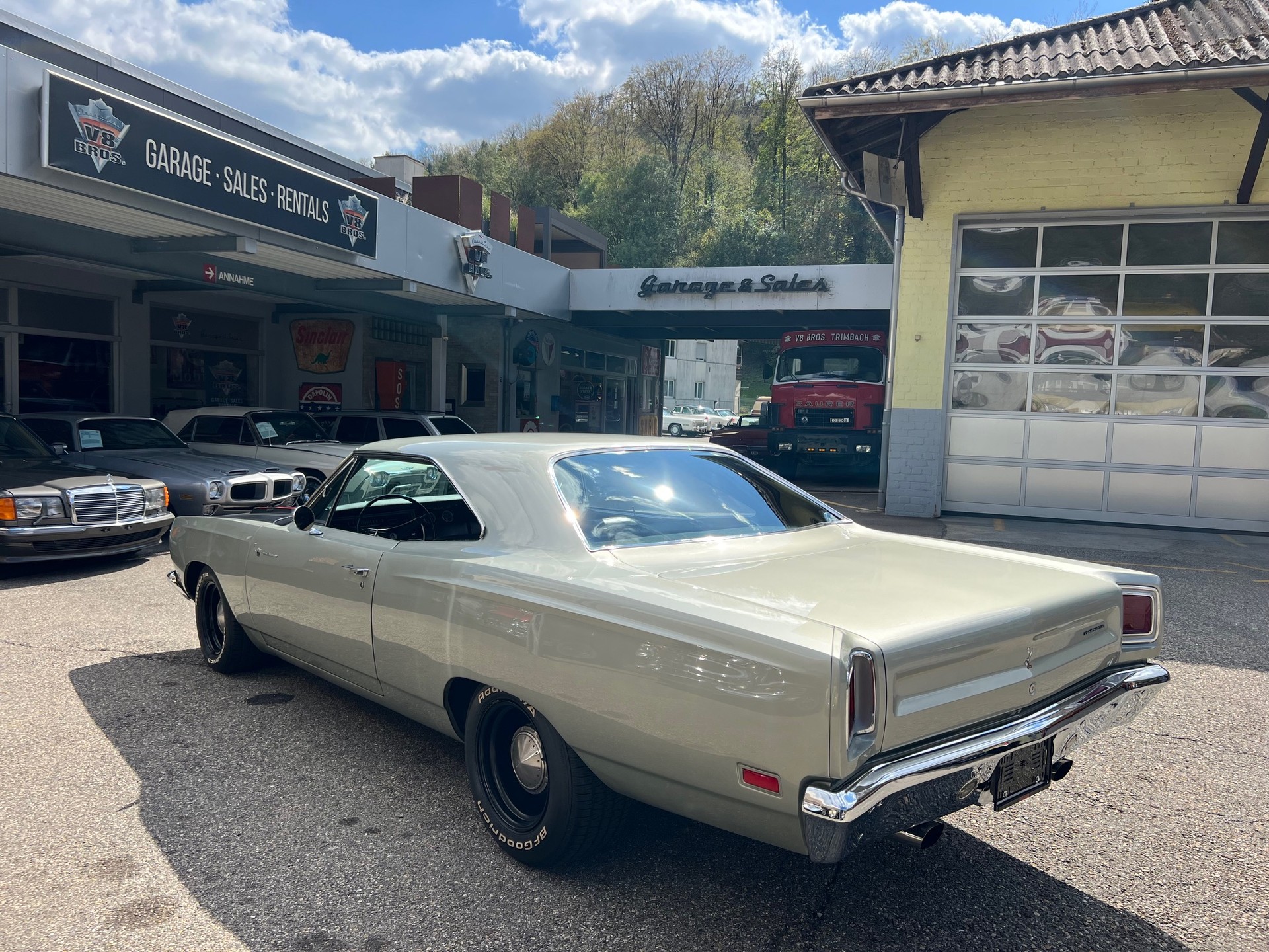 PLYMOUTH Roadrunner-image-3