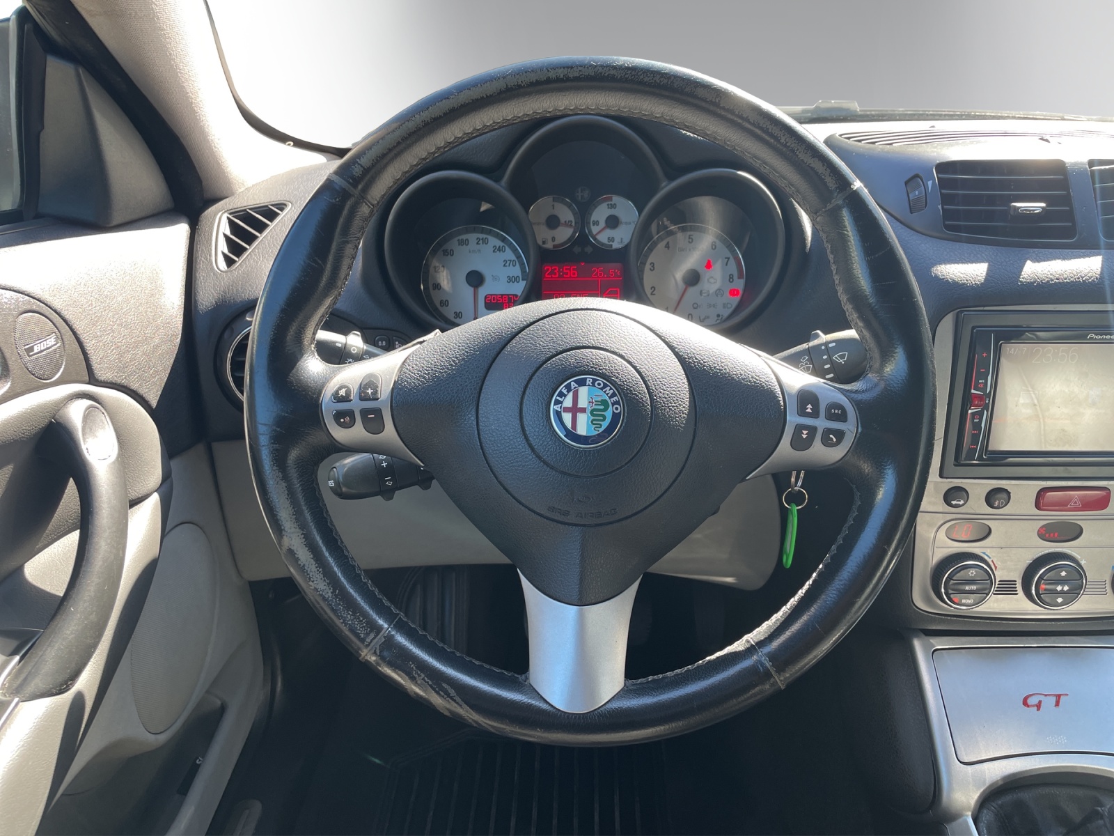 ALFA ROMEO GT 3.2 V6 Distinctive – ITALIENISCHE ELEGANZ MIT V6-CHARAKTER | DISTINCTIVE-AUSFÜHRUNG |-image-12