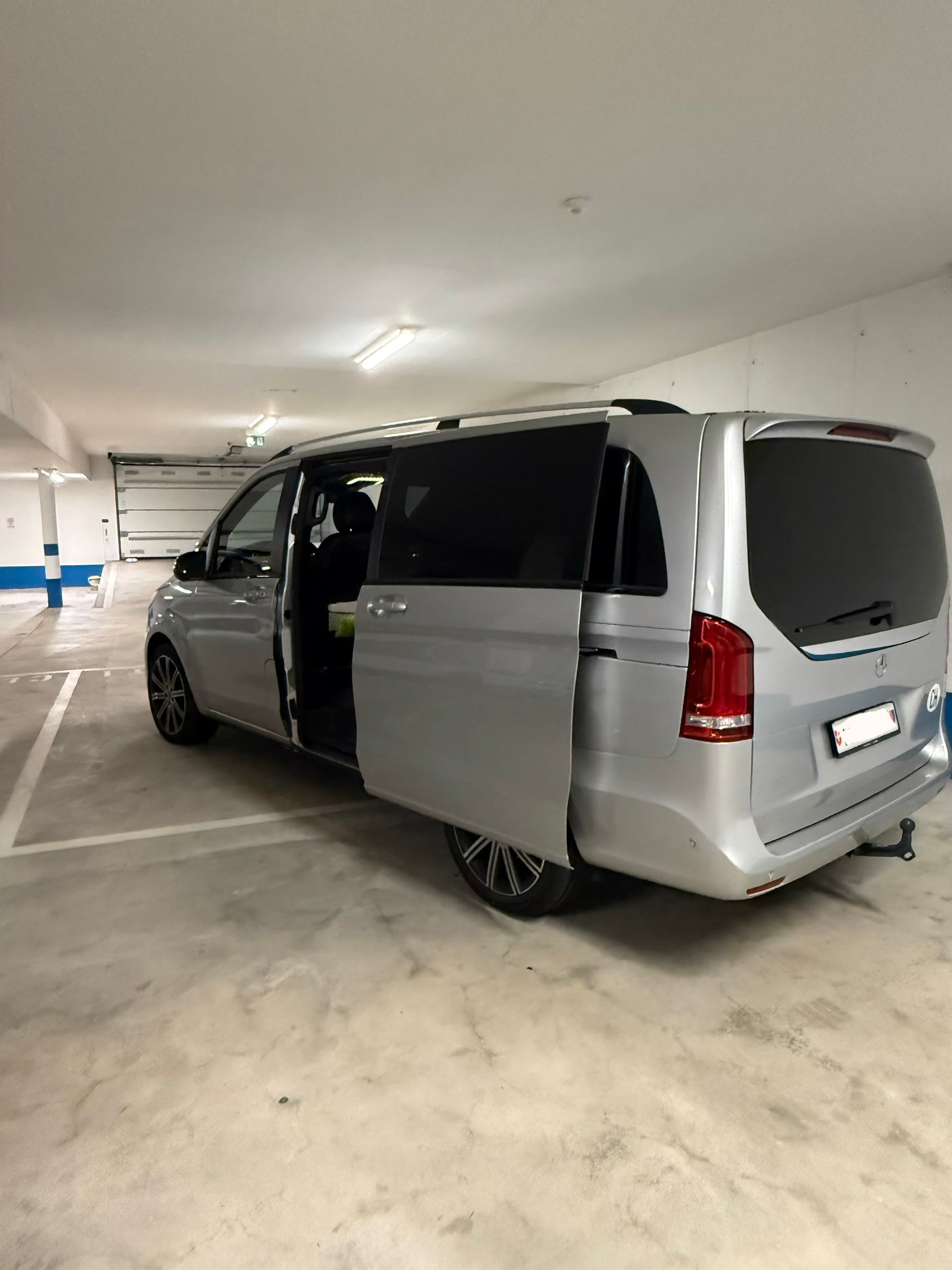 MERCEDES-BENZ V 250 d Trend lang-image-2