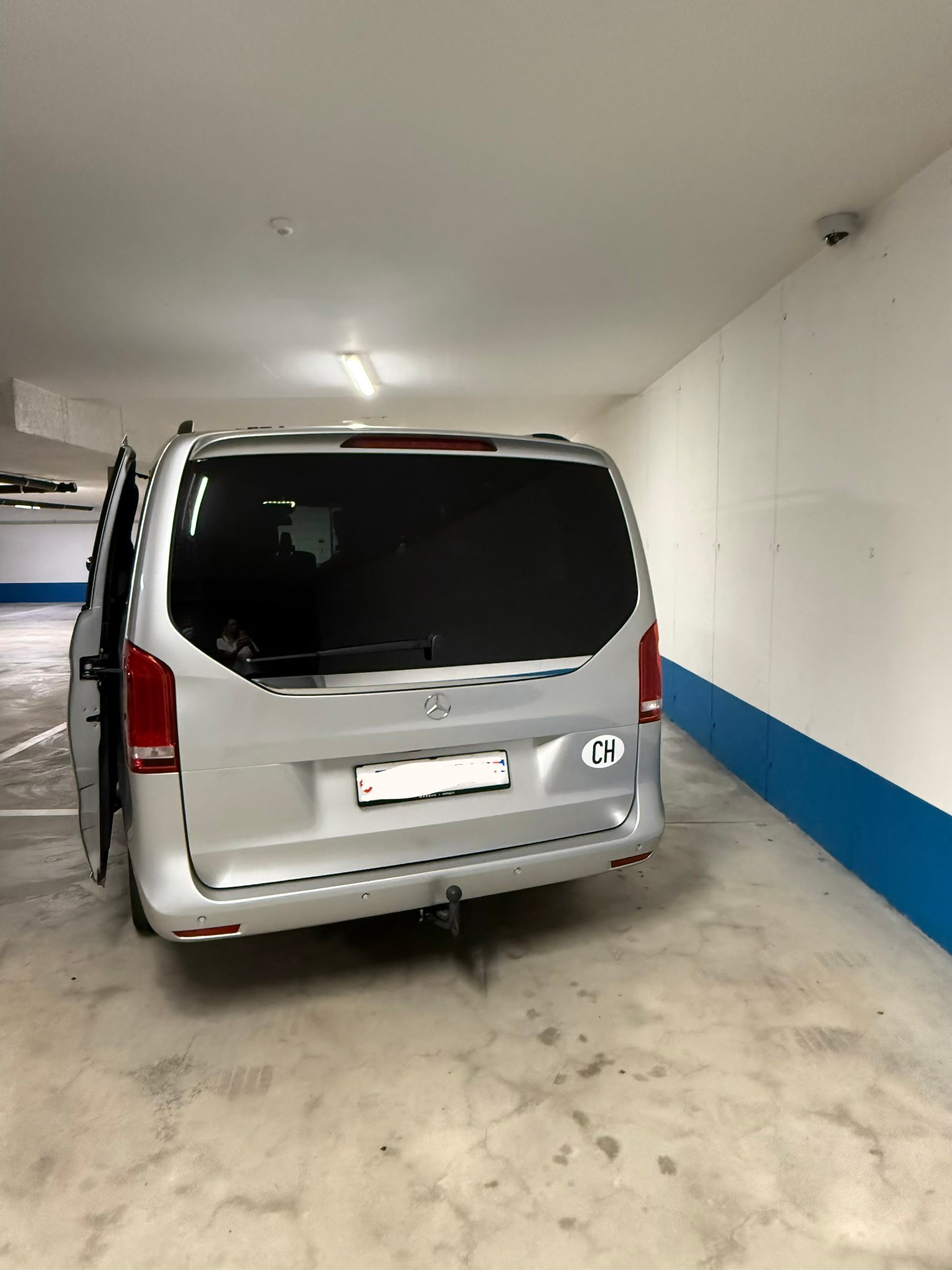 MERCEDES-BENZ V 250 d Trend lang-image-3