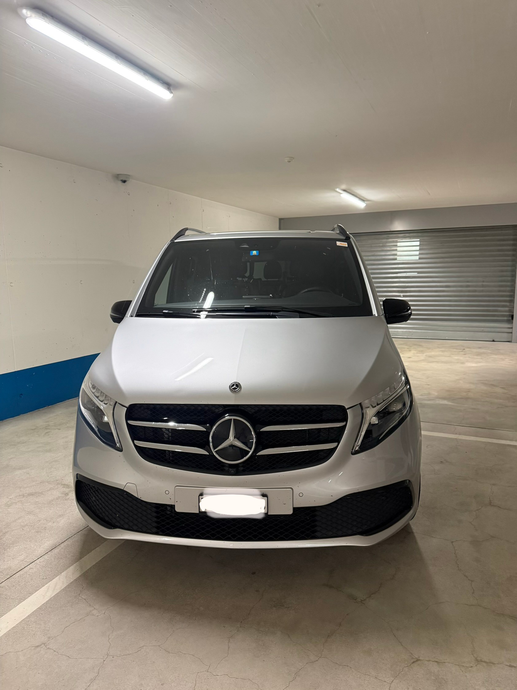 MERCEDES-BENZ V 250 d Trend lang-image-1