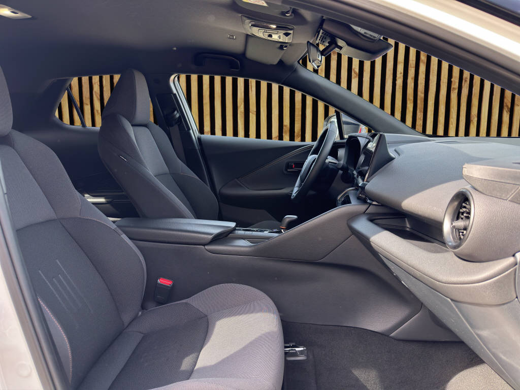 TOYOTA C-HR 1.8 HEV Trend-image-4