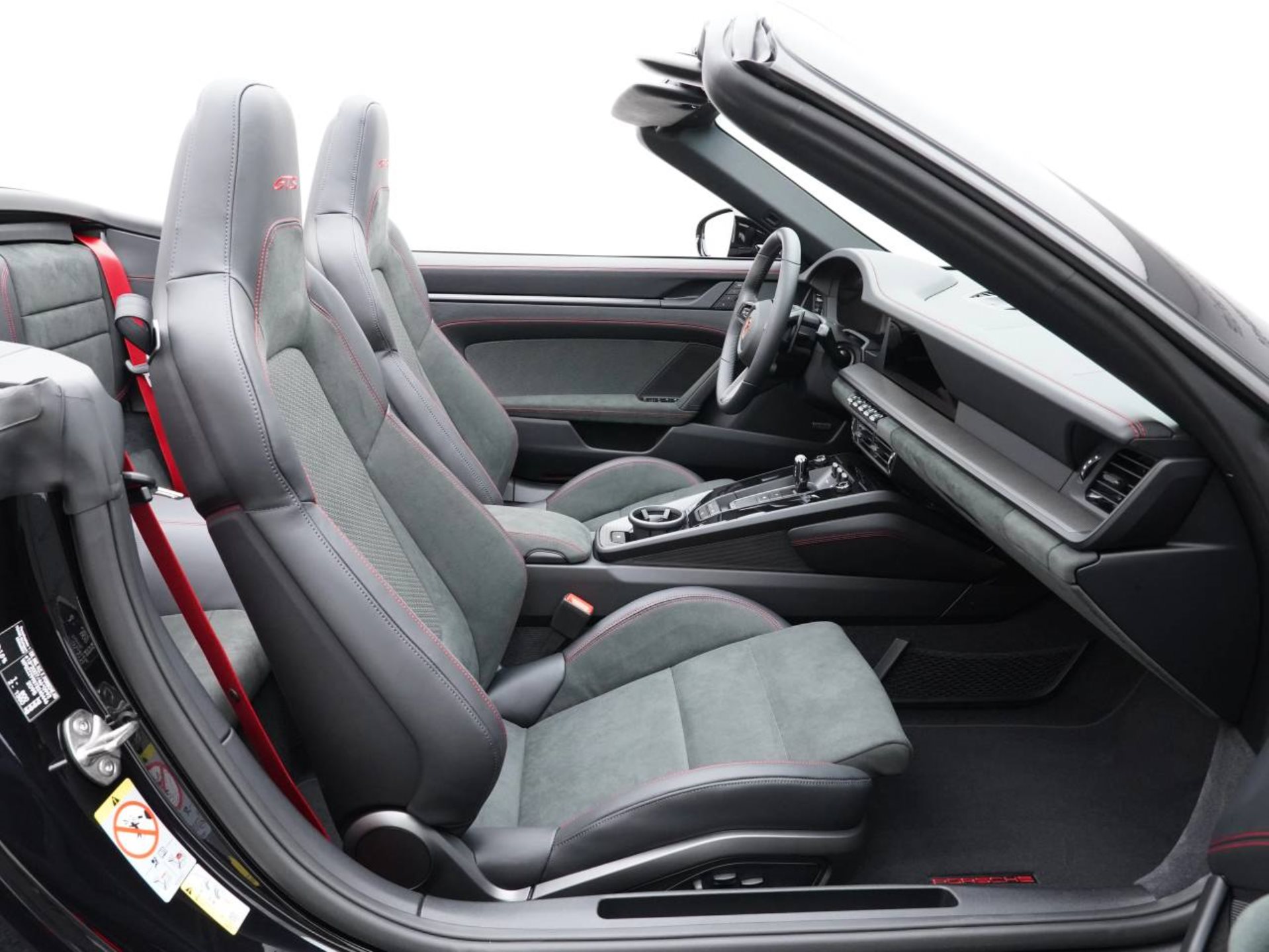 PORSCHE 911 Carrera GTS Cabriolet-image-24