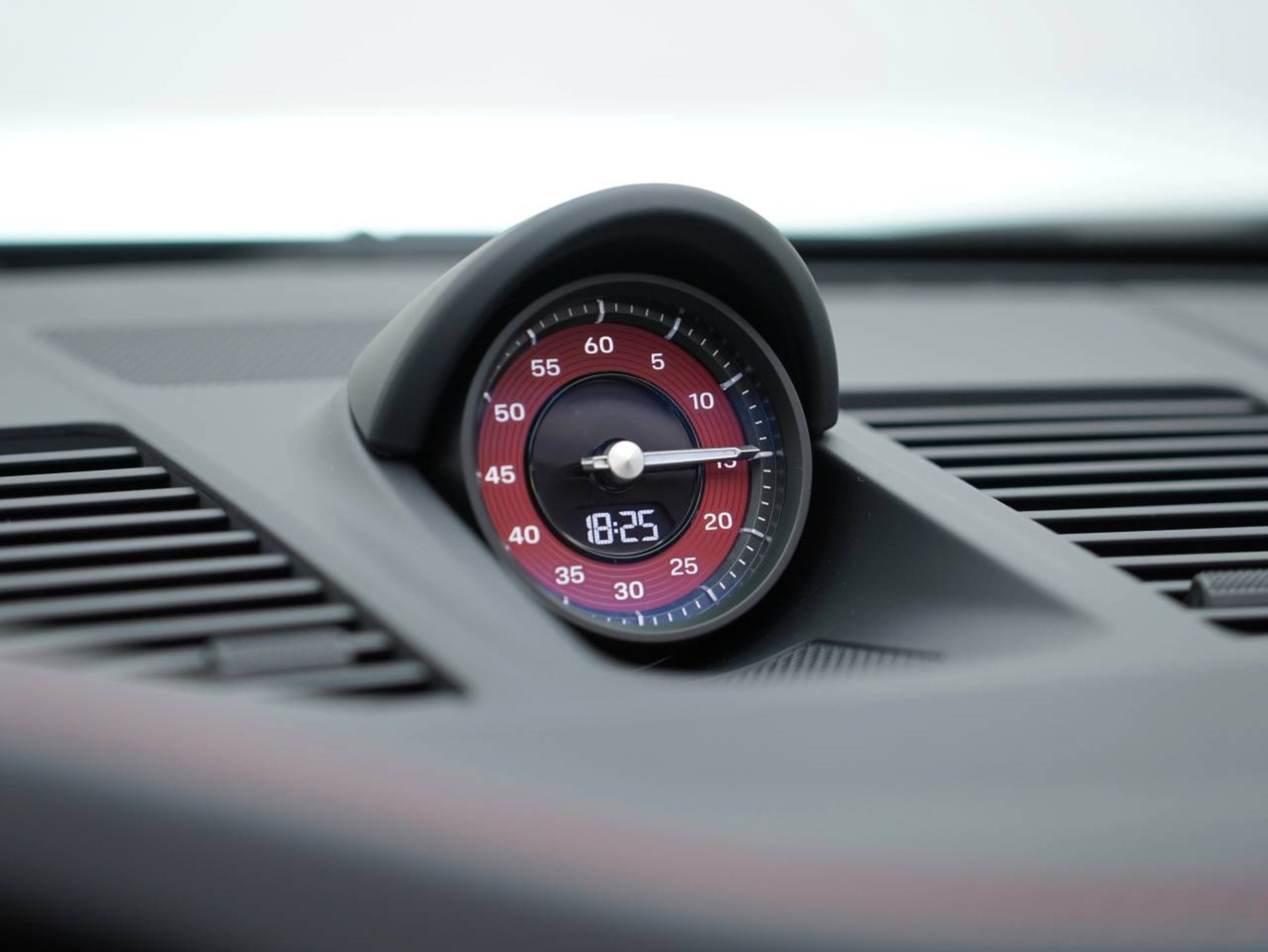PORSCHE 911 Carrera GTS Cabriolet-image-29