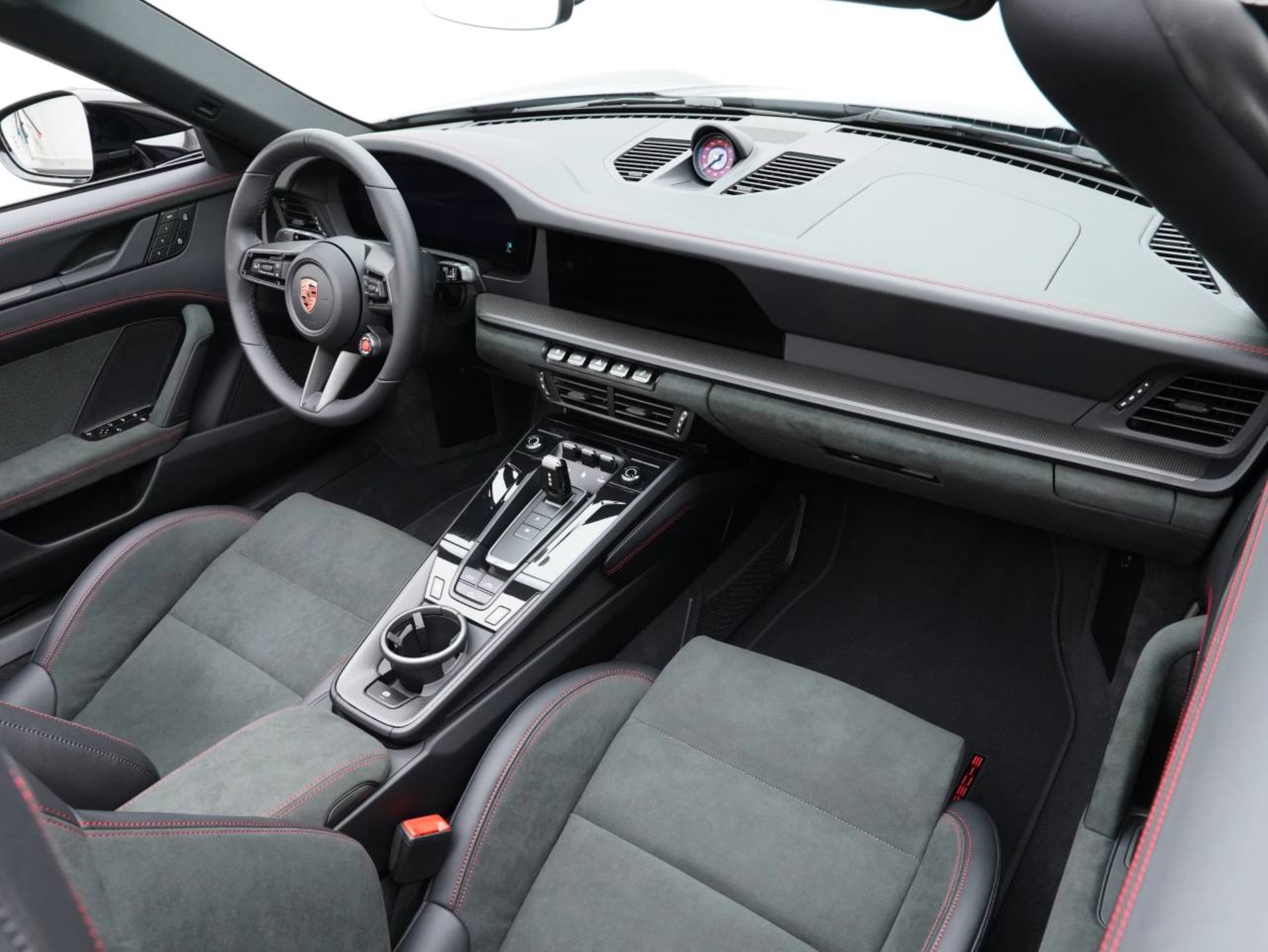 PORSCHE 911 Carrera GTS Cabriolet-image-23