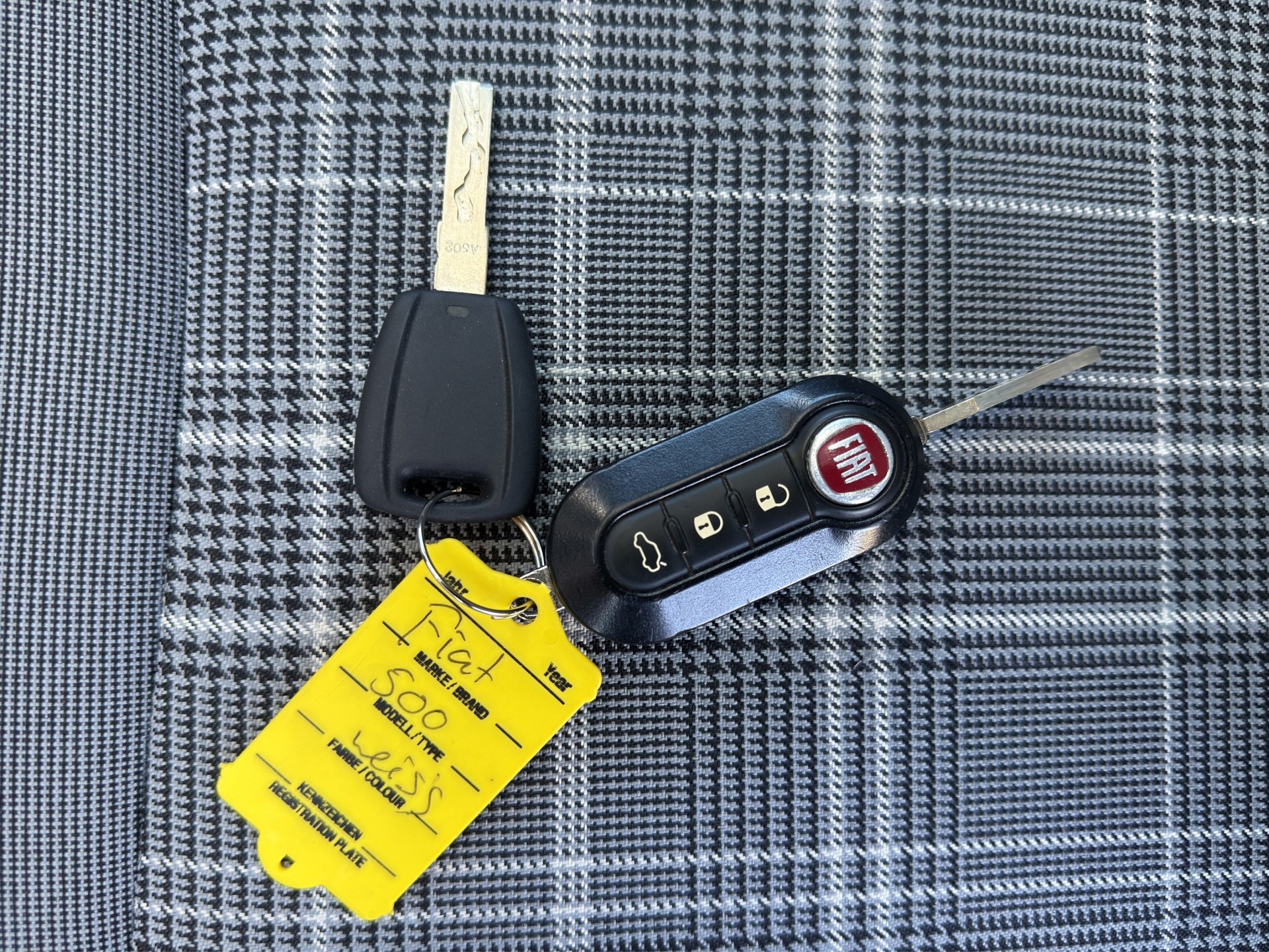 FIAT 500 1.2 Lounge-image-31