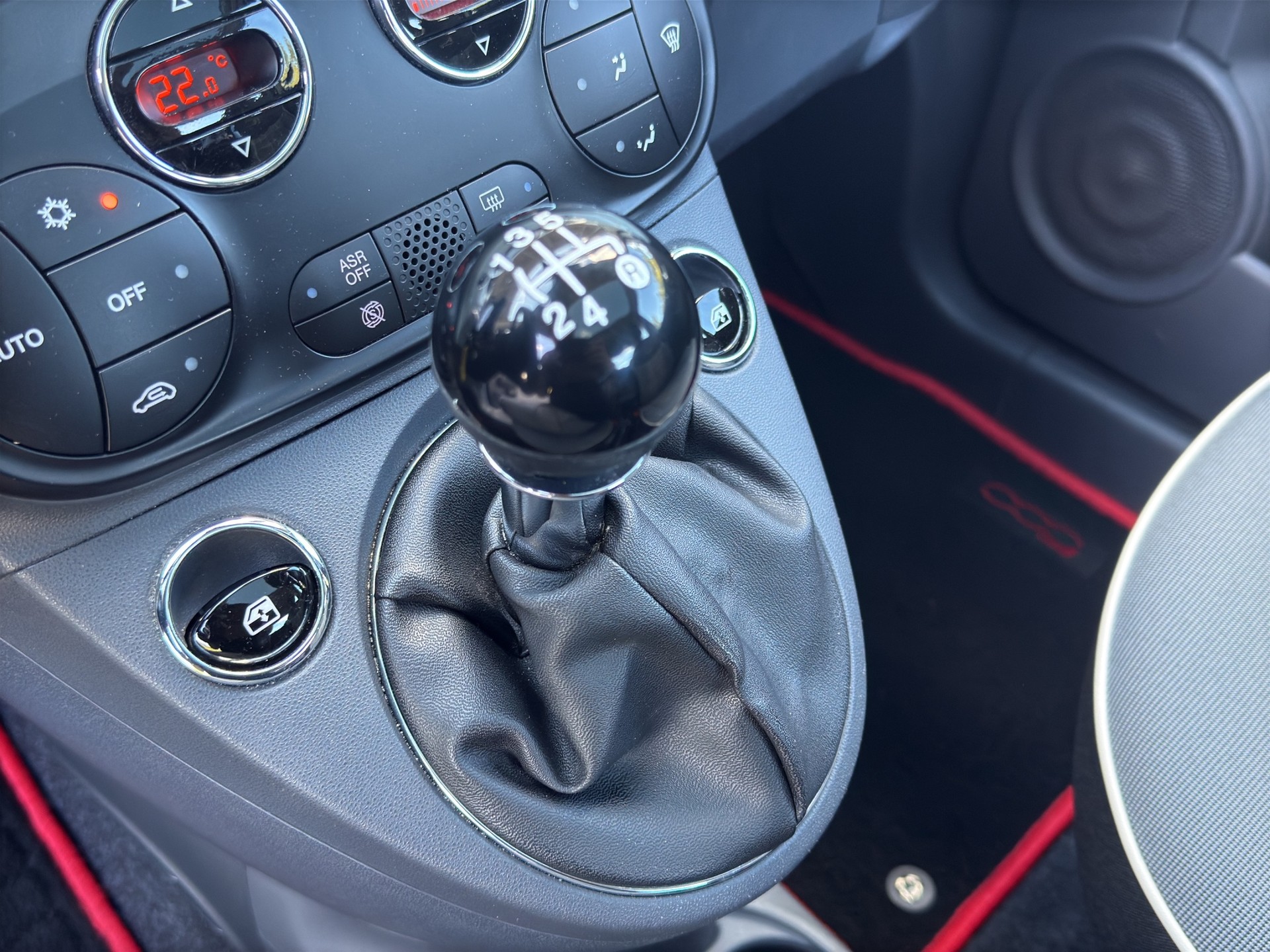 FIAT 500 1.2 Lounge-image-24