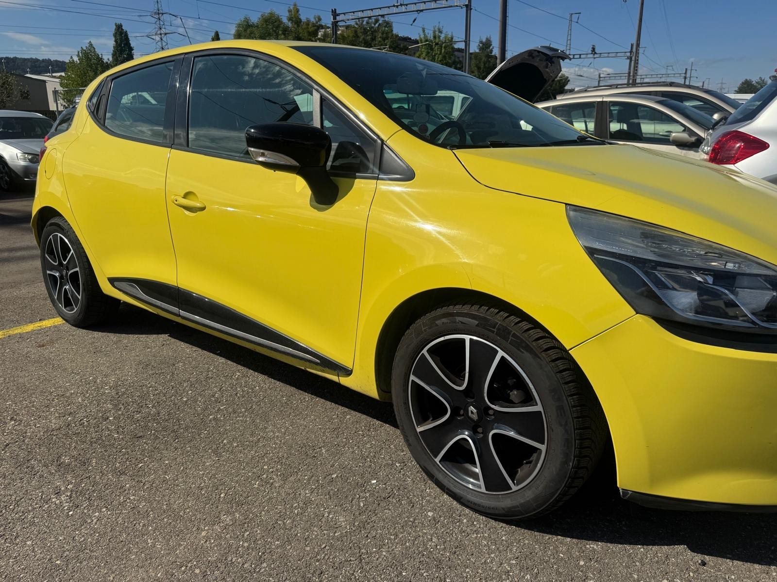 RENAULT Clio 0.9 12V Dynamique-image-2