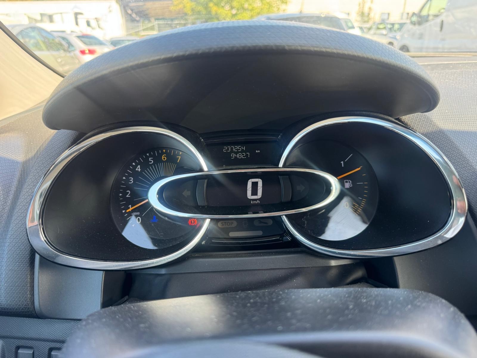 RENAULT Clio 0.9 12V Dynamique-image-7