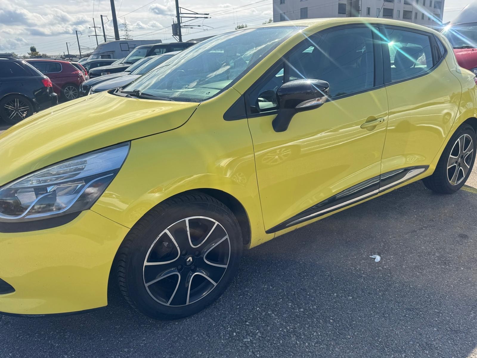 RENAULT Clio 0.9 12V Dynamique-image-0