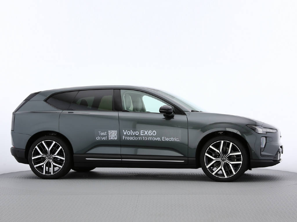 VOLVO EX60 Twin Ultra AWD-image-17