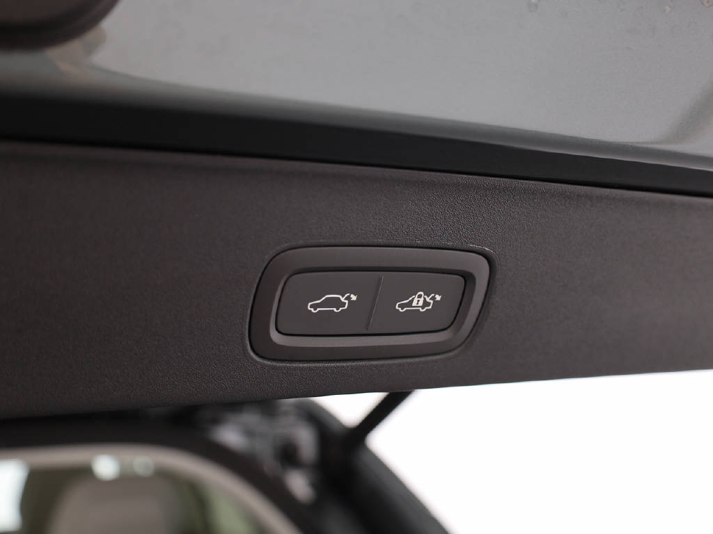 VOLVO EX60 Twin Ultra AWD-image-24