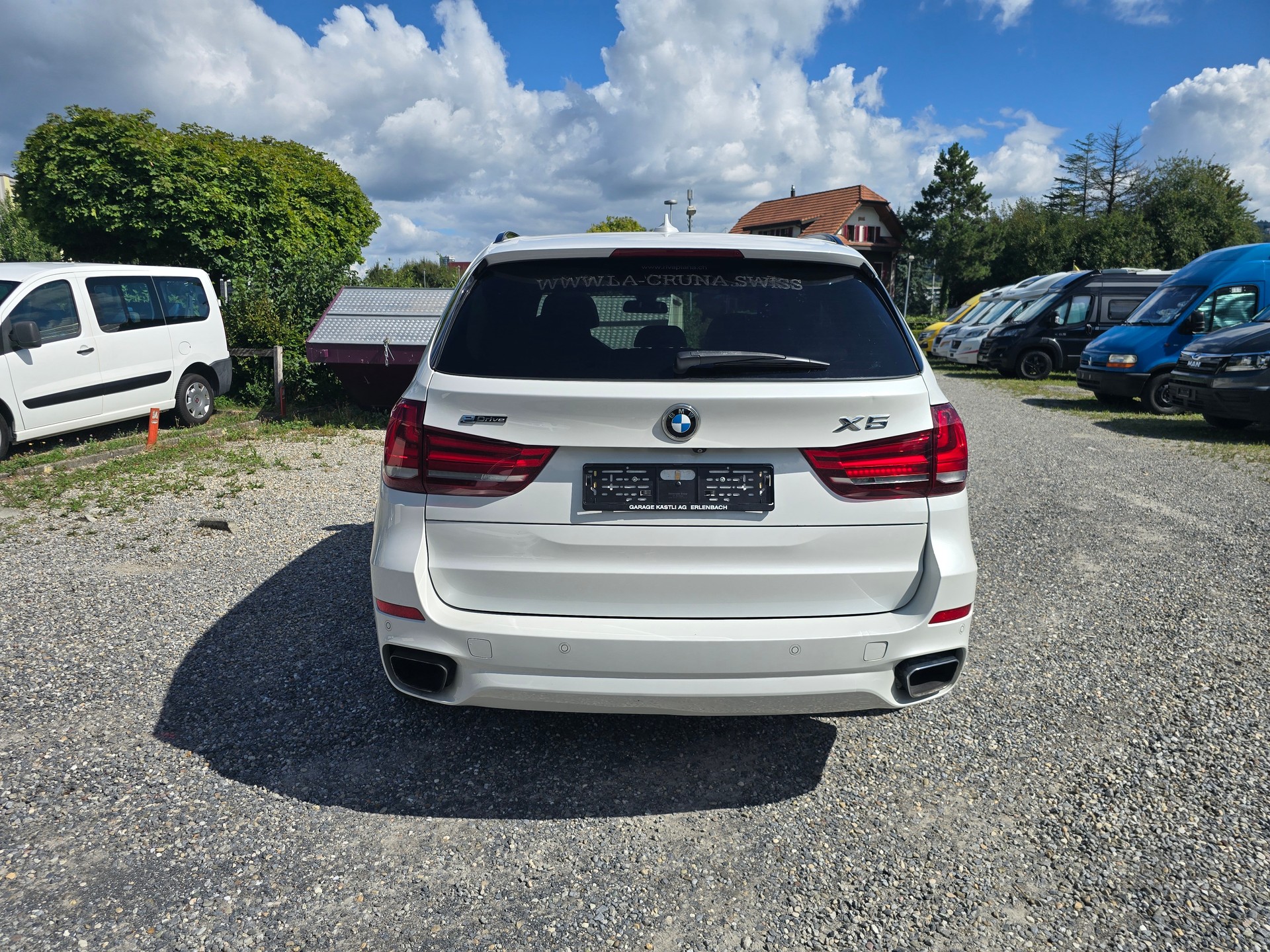 BMW 40e xDrive-image-4
