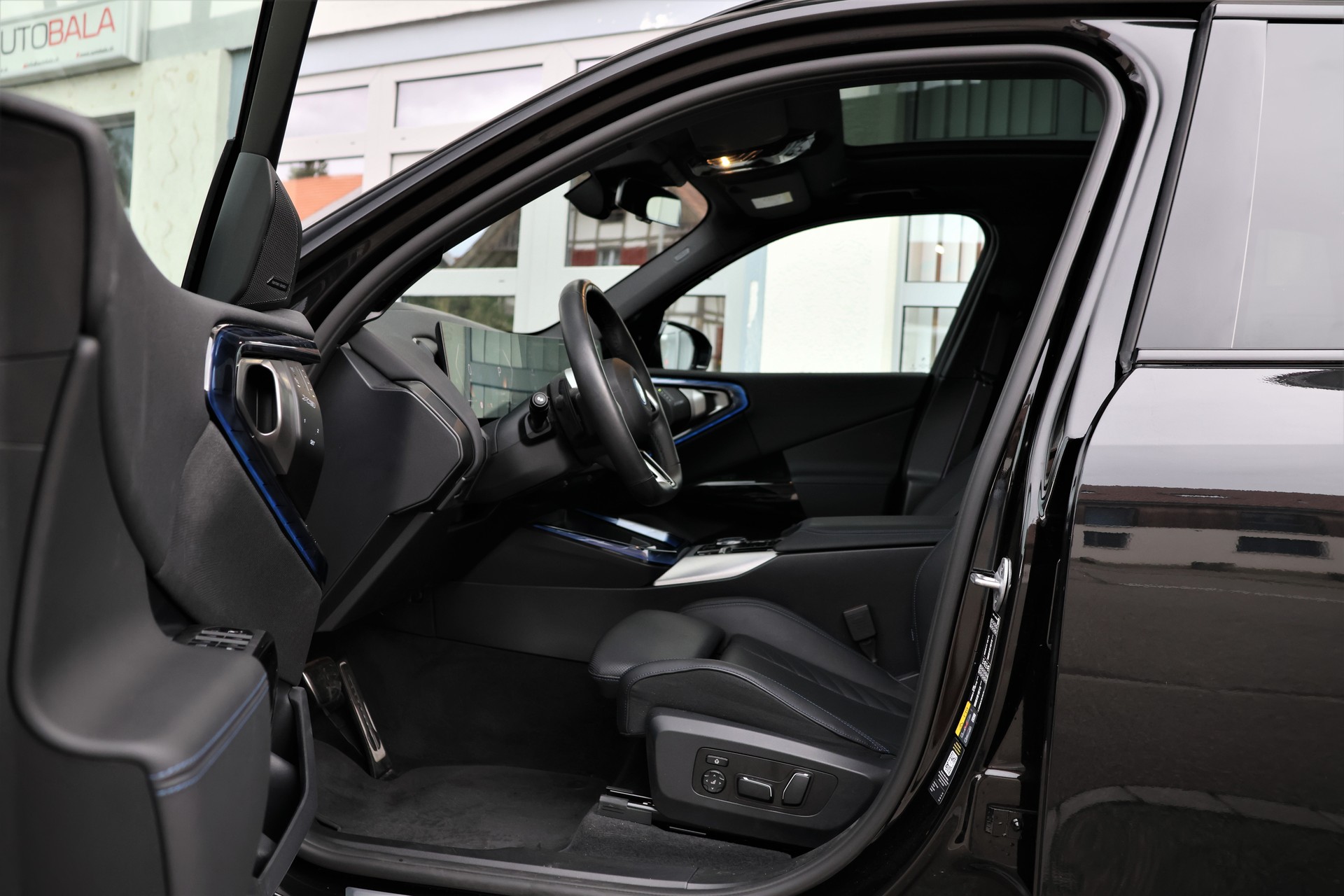 BMW X3 xDrive 30e M Sport Pro (CH) + 2.0T AHK-image-10