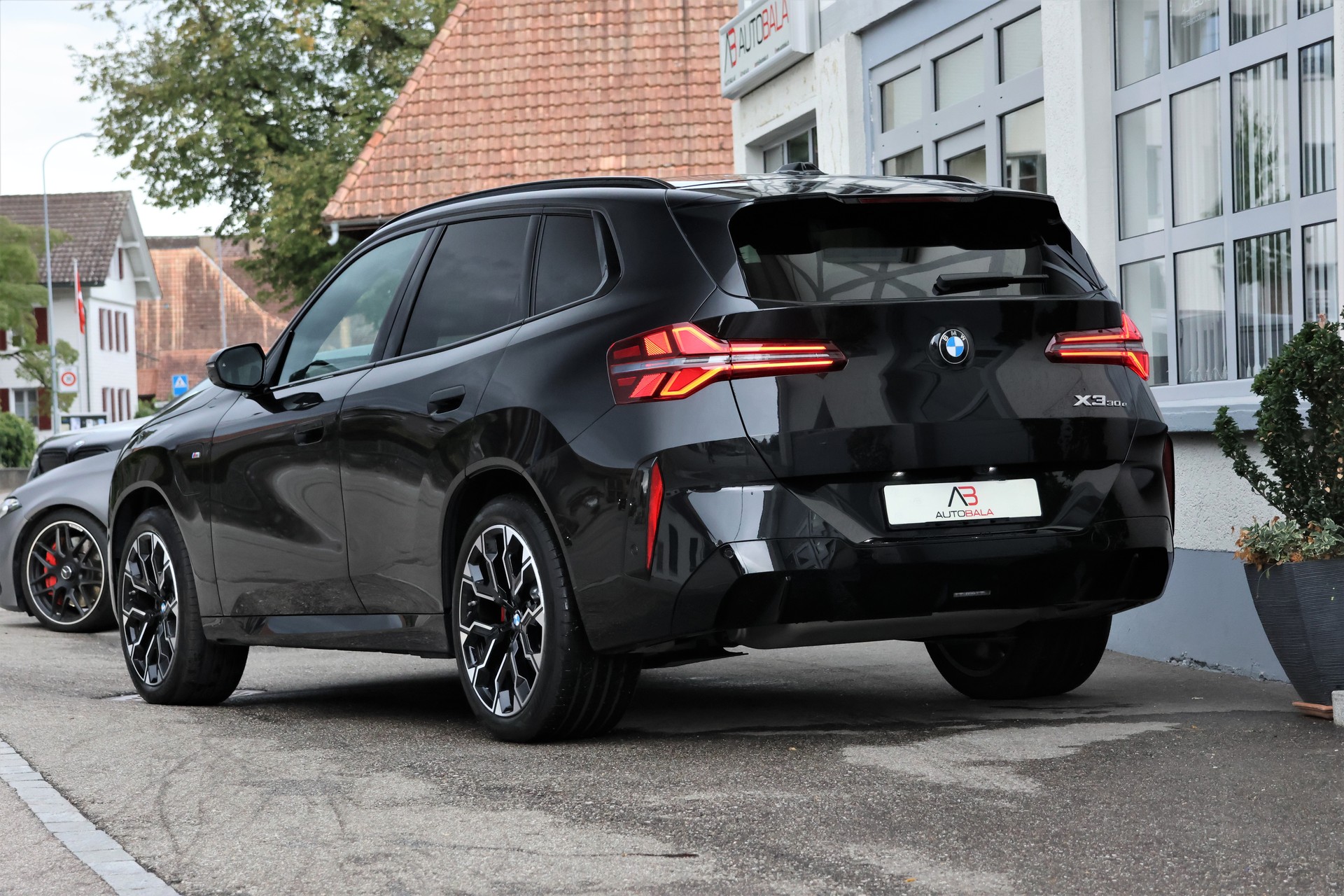 BMW X3 xDrive 30e M Sport Pro (CH) + 2.0T AHK-image-2