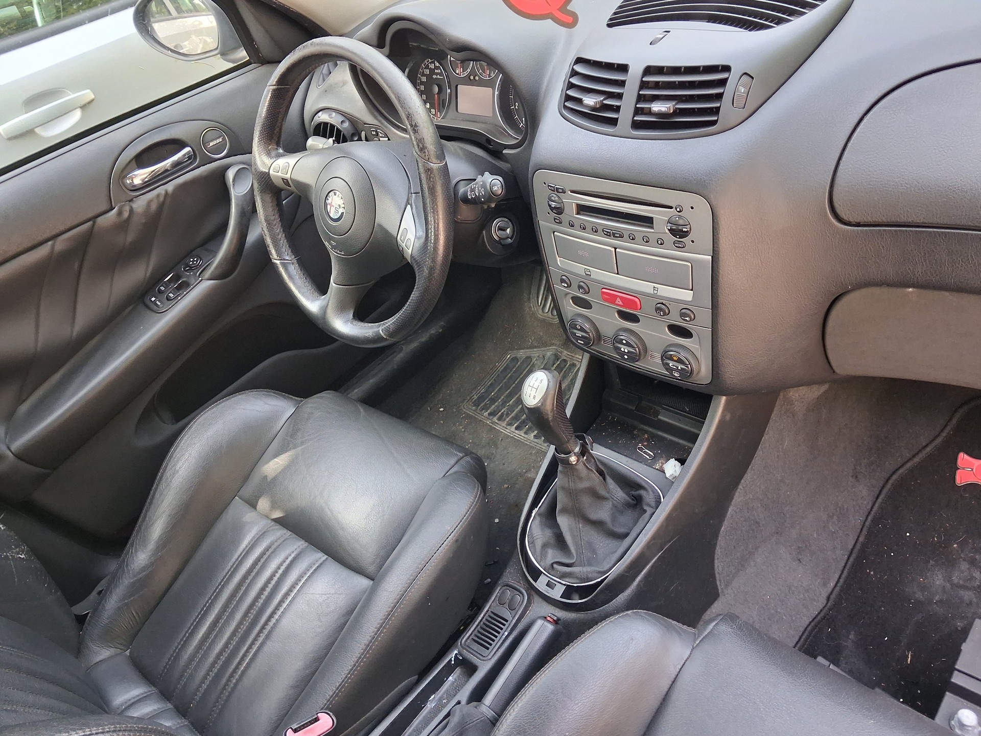 ALFA ROMEO 147 1.6 TS 16V Progression-image-4