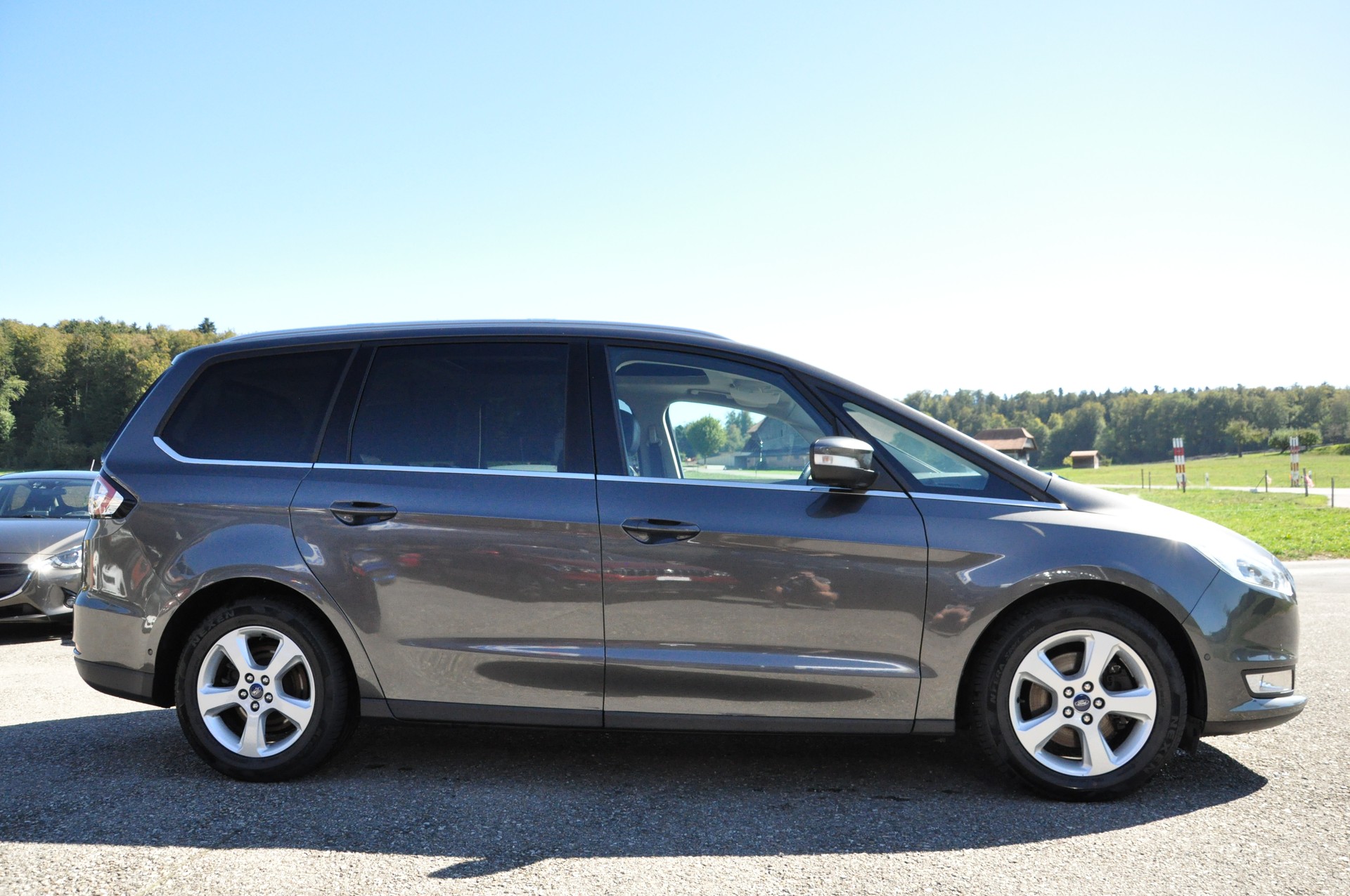 FORD Galaxy 2.0 TDCi Titanium AWD PowerShift-image-6