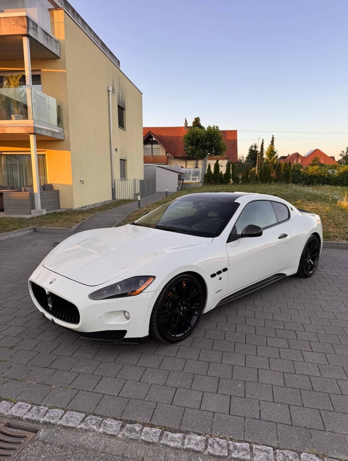 MASERATI GranTurismo S Automatica-image-0