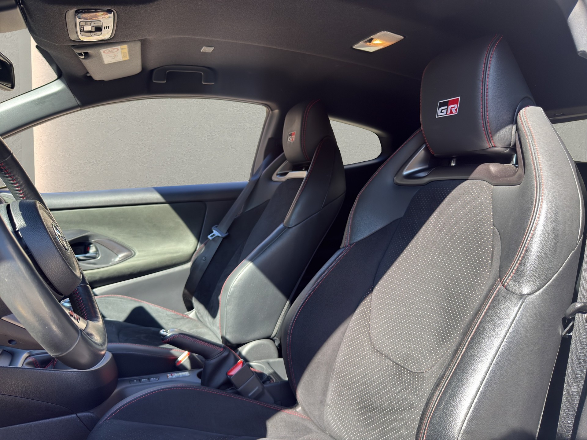TOYOTA Yaris 1.6 GR Sport-image-13
