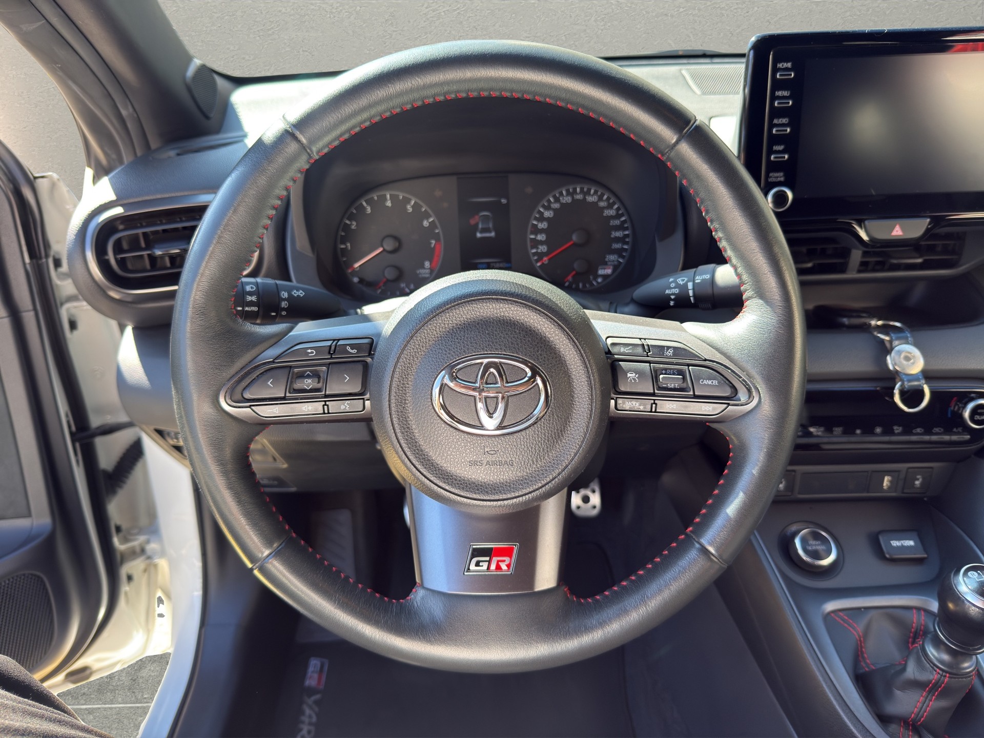 TOYOTA Yaris 1.6 GR Sport-image-9
