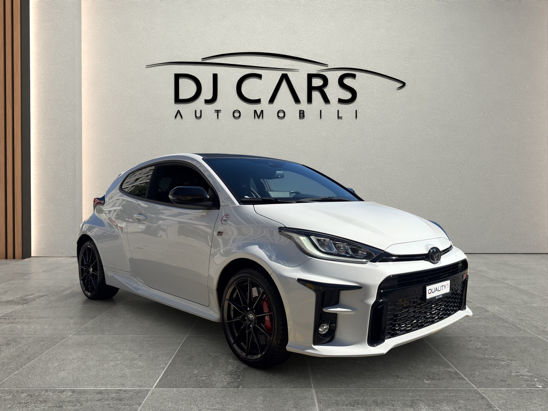 TOYOTA Yaris 1.6 GR Sport-image-2