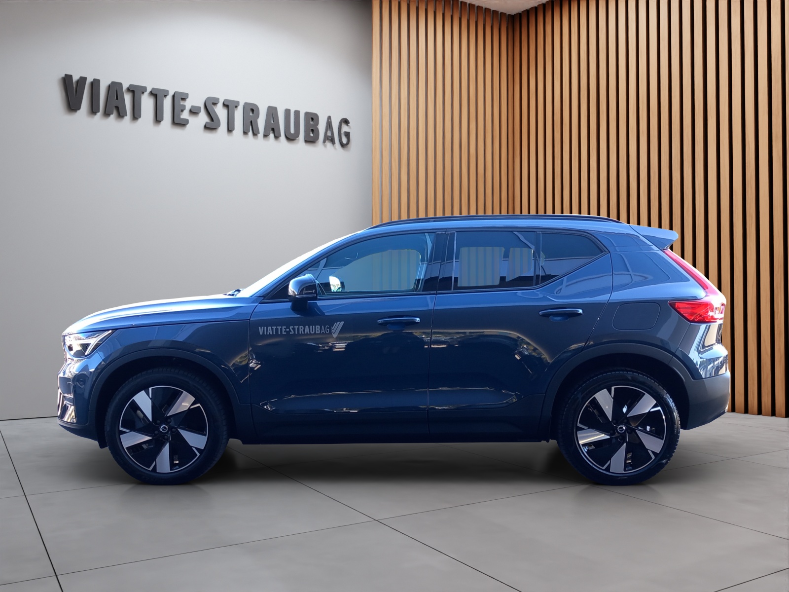 VOLVO EX40 Twin Plus AWD-image-1