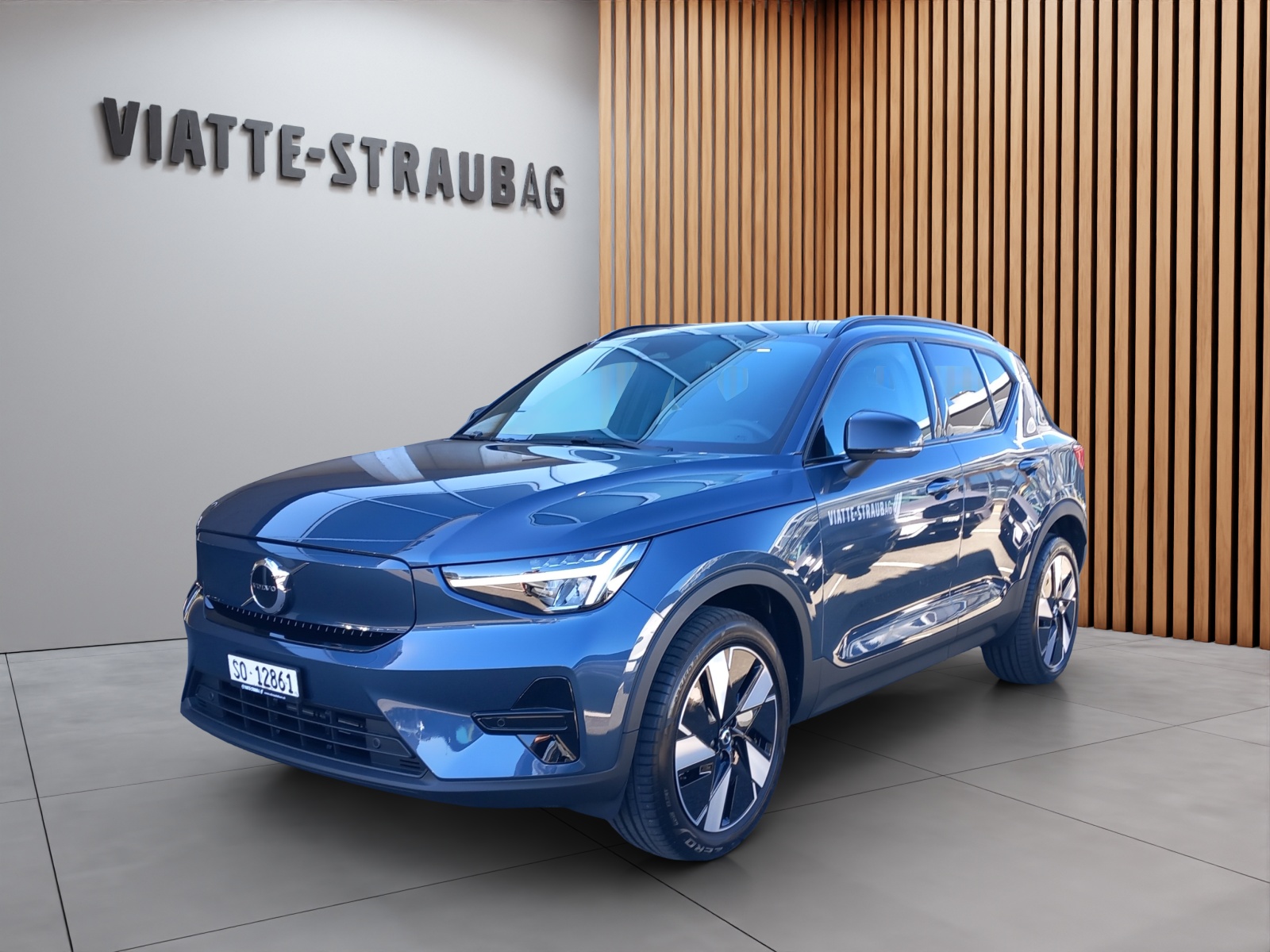 VOLVO EX40 Twin Plus AWD-image-0