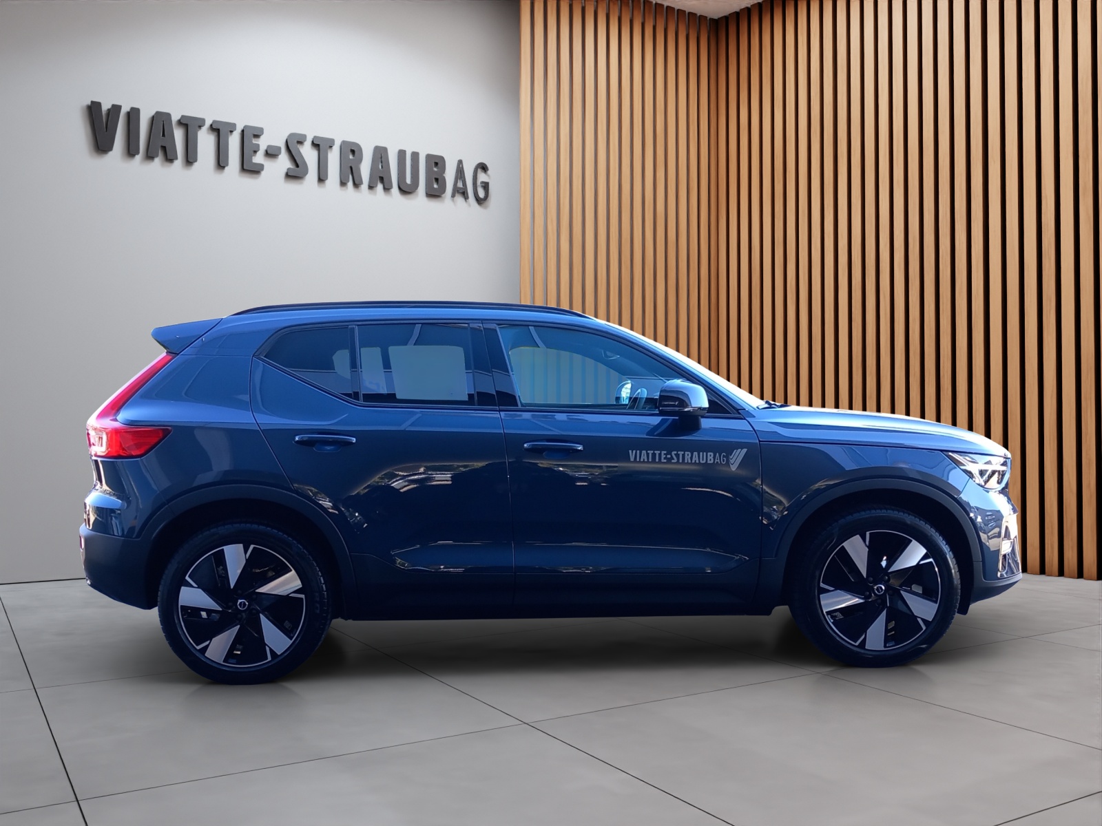 VOLVO EX40 Twin Plus AWD-image-5