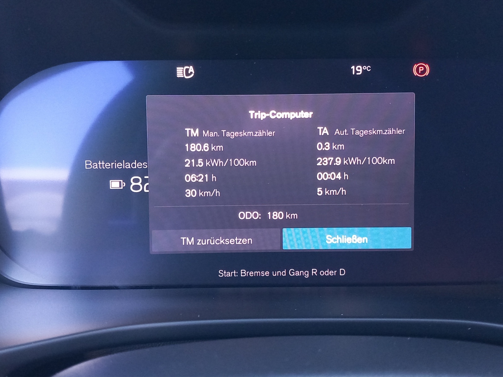 VOLVO EX40 Twin Plus AWD-image-16