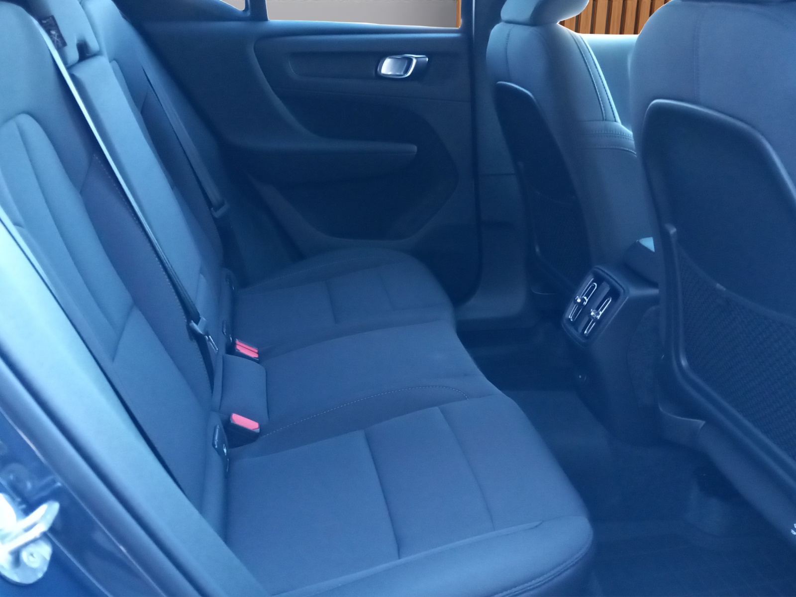 VOLVO EX40 Twin Plus AWD-image-10