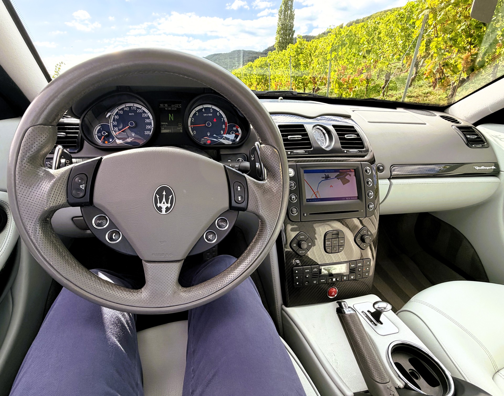 MASERATI Quattroporte 4.2 V8 Sport GT DuoSelect-image-18