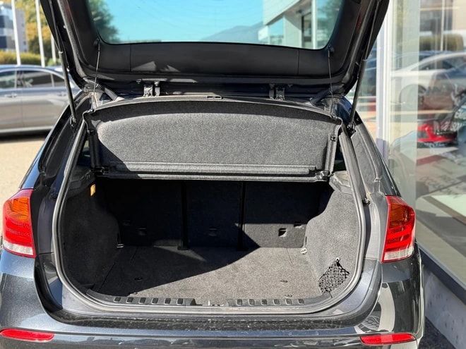 BMW X1 xDrive 28i Steptronic-image-5