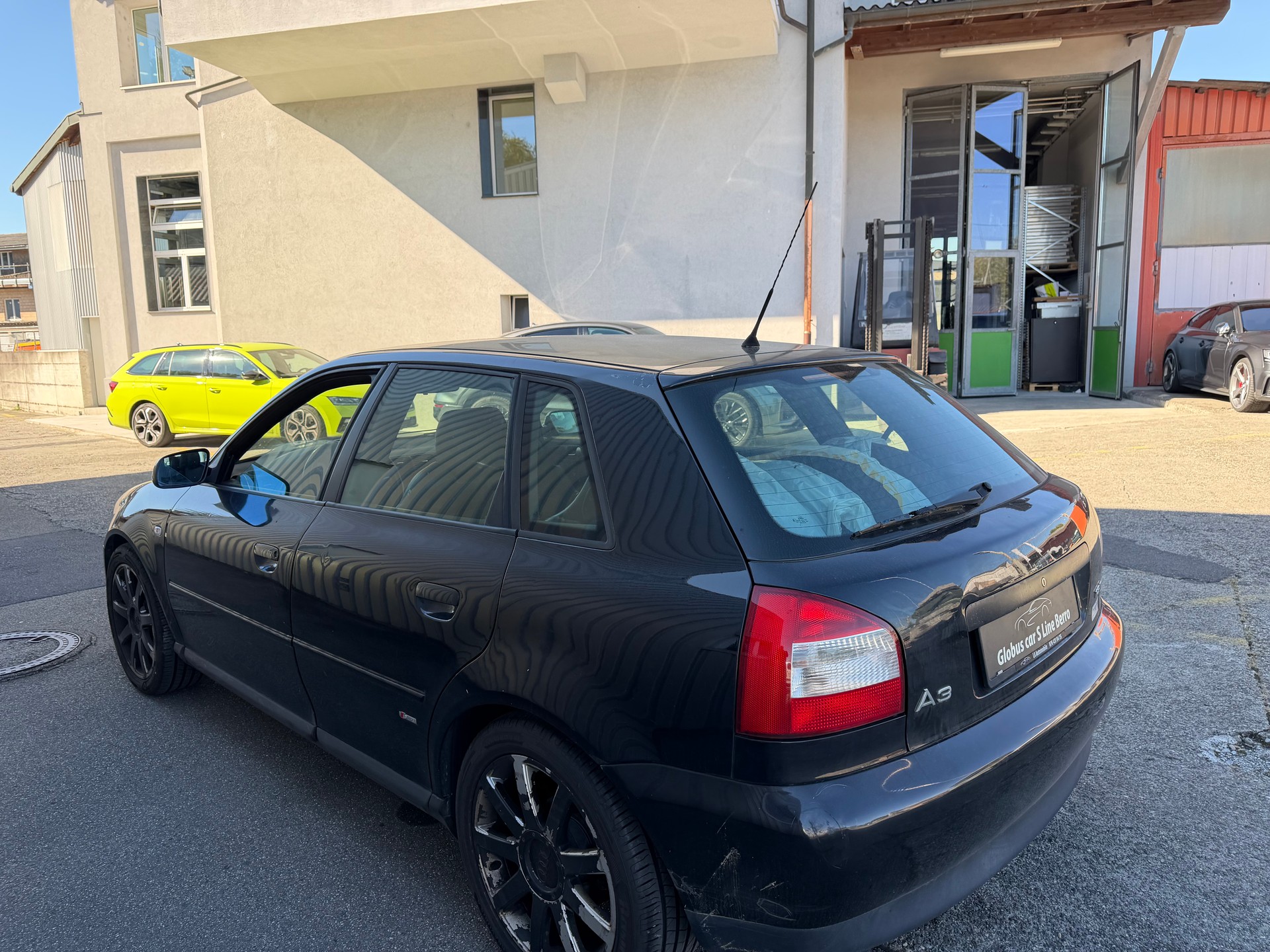 AUDI A3 1.8 T Ambiente-image-6