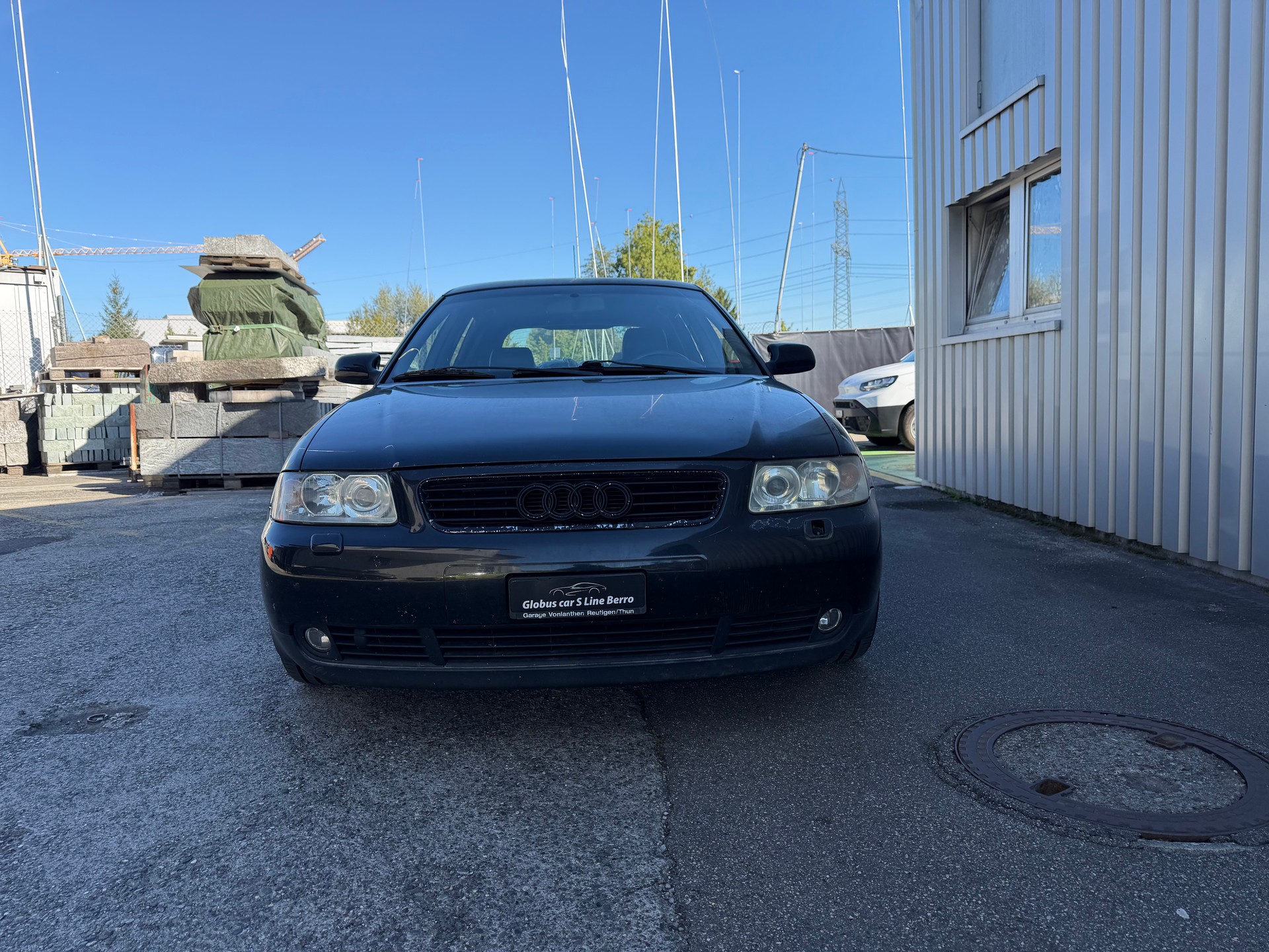 AUDI A3 1.8 T Ambiente-image-0