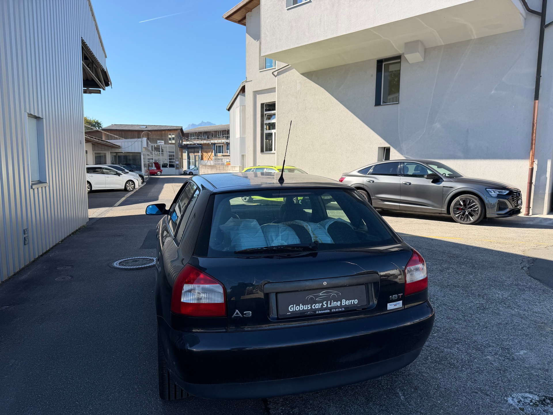 AUDI A3 1.8 T Ambiente-image-7