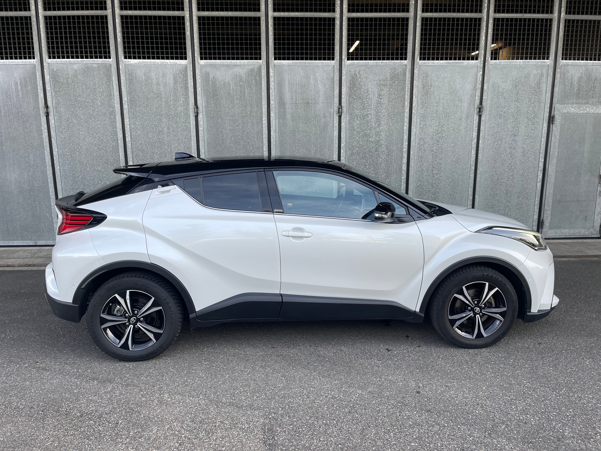 TOYOTA C-HR 2.0 VVTi HSD Move-image-7