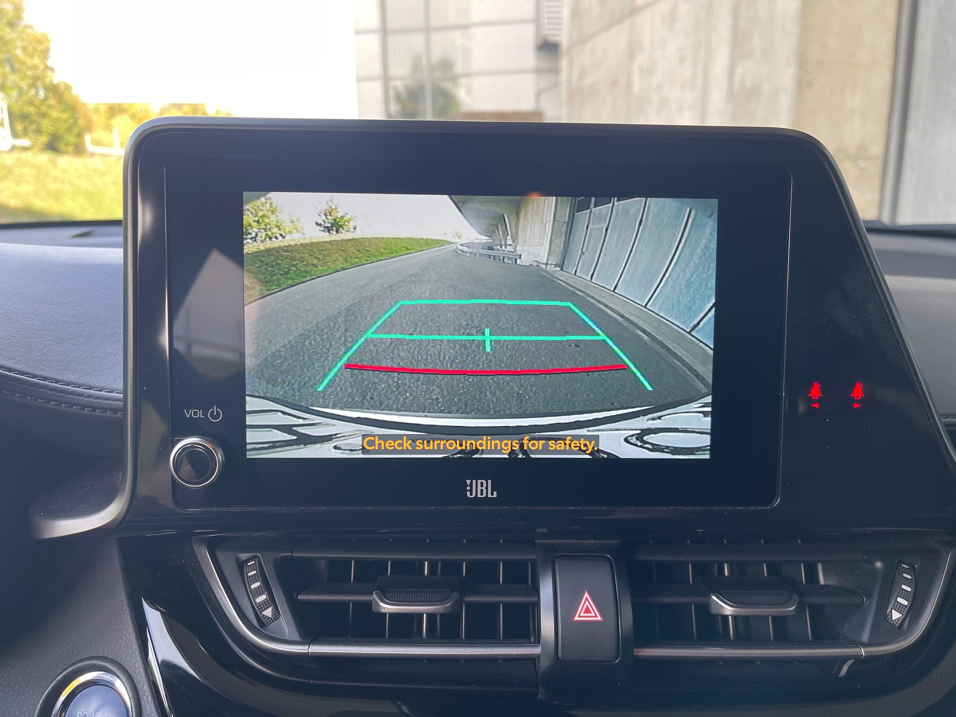 TOYOTA C-HR 2.0 VVTi HSD Move-image-12