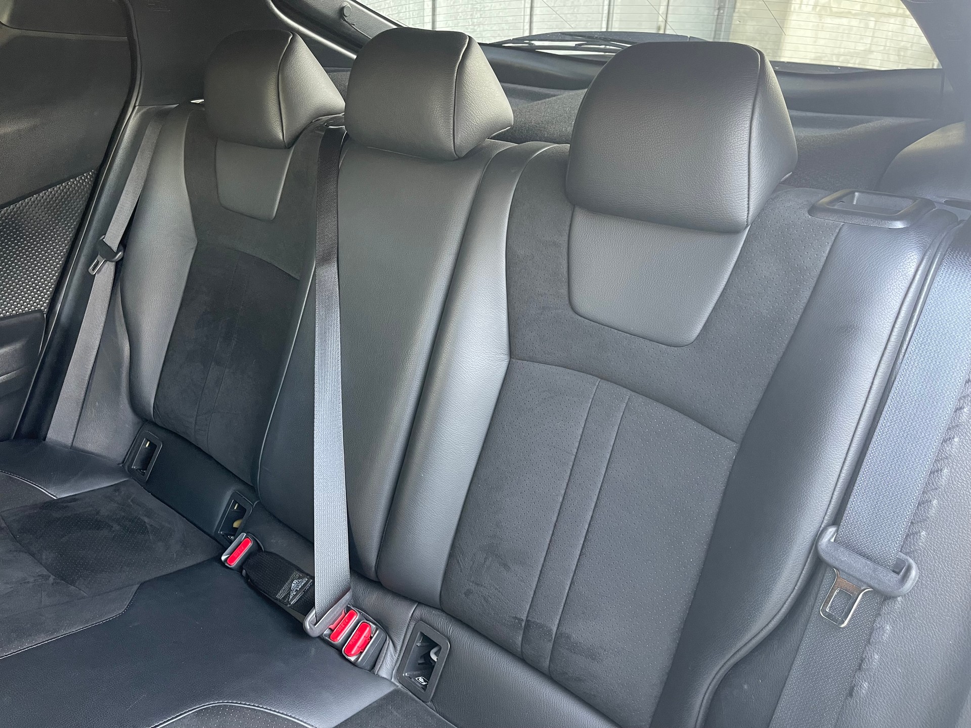 TOYOTA C-HR 2.0 VVTi HSD Move-image-15