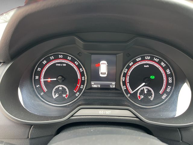 SKODA Octavia Combi 2.0 TDI RS Prag 4x4 DSG-image-4