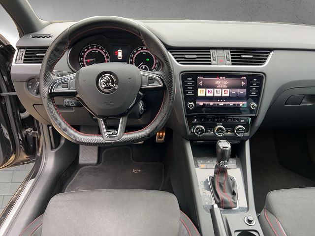 SKODA Octavia Combi 2.0 TDI RS Prag 4x4 DSG-image-13