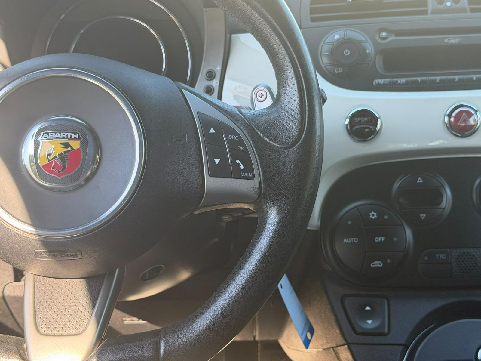 FIAT 500C 1.4 16V Turbo Abarth Dualogic-image-17
