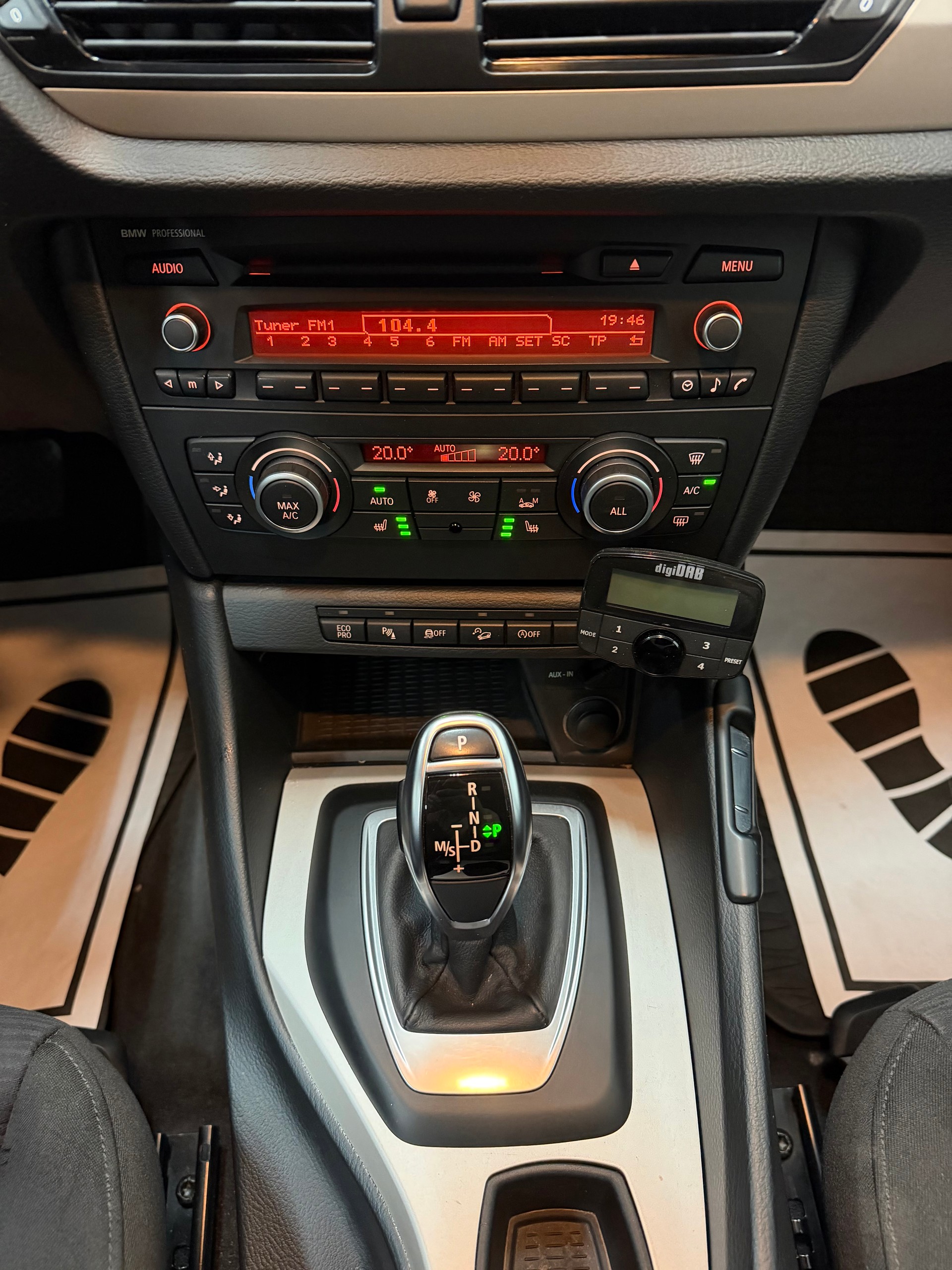 BMW X1 xDrive 20d Steptronic //NEU AB MFK!-image-12