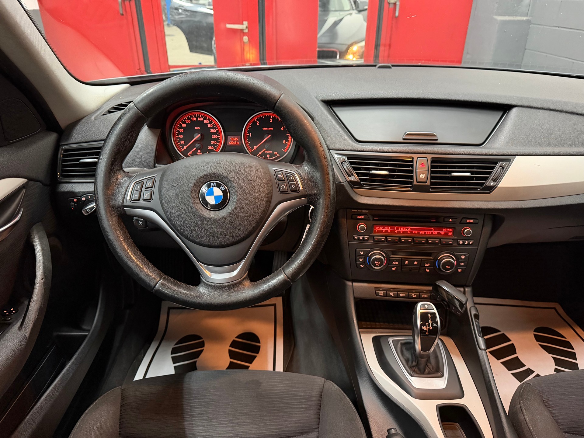 BMW X1 xDrive 20d Steptronic //NEU AB MFK!-image-10