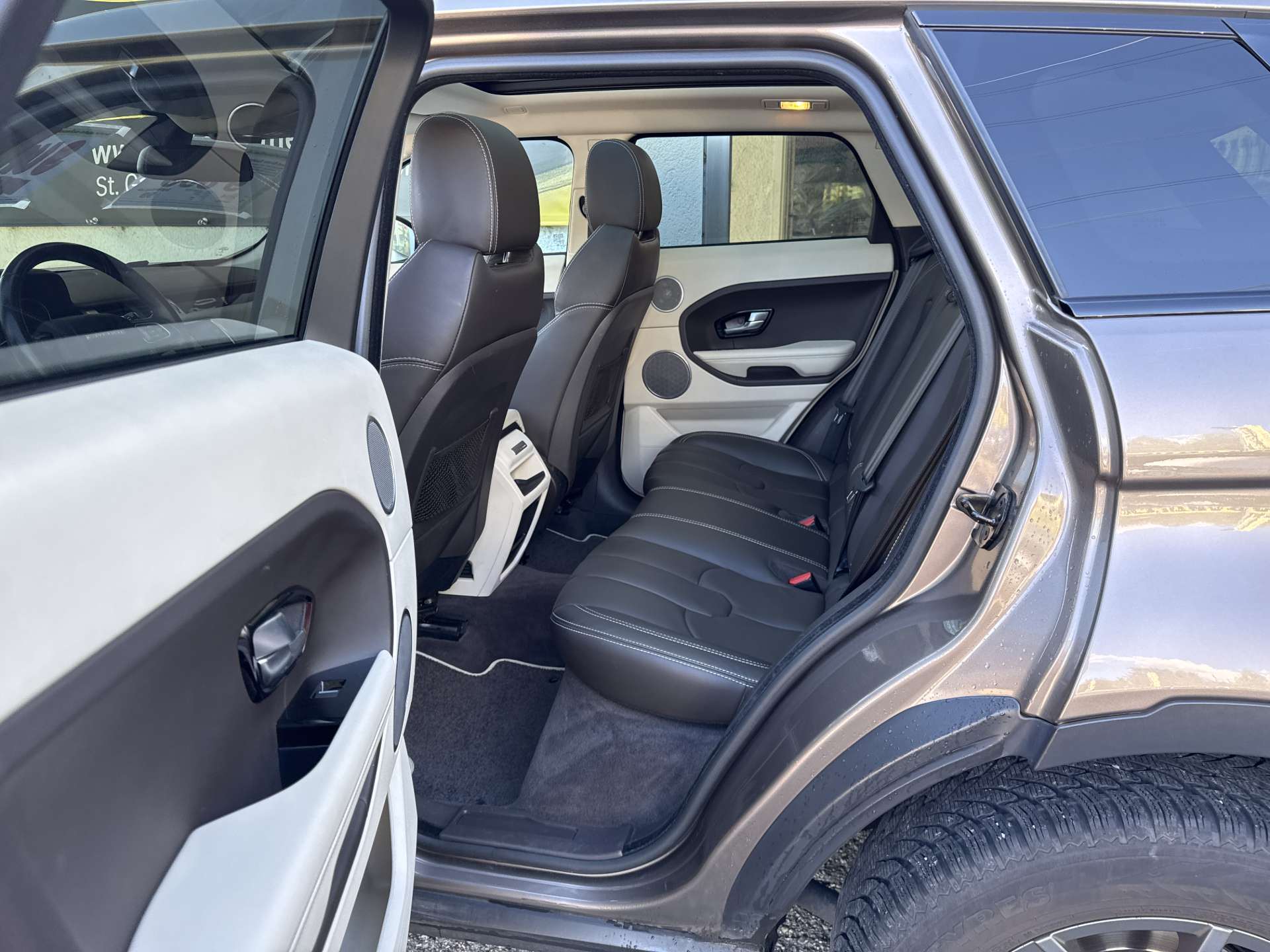 LAND ROVER Range Rover Evoque 2.0 240PS Si4 Prestige Automat-image-7