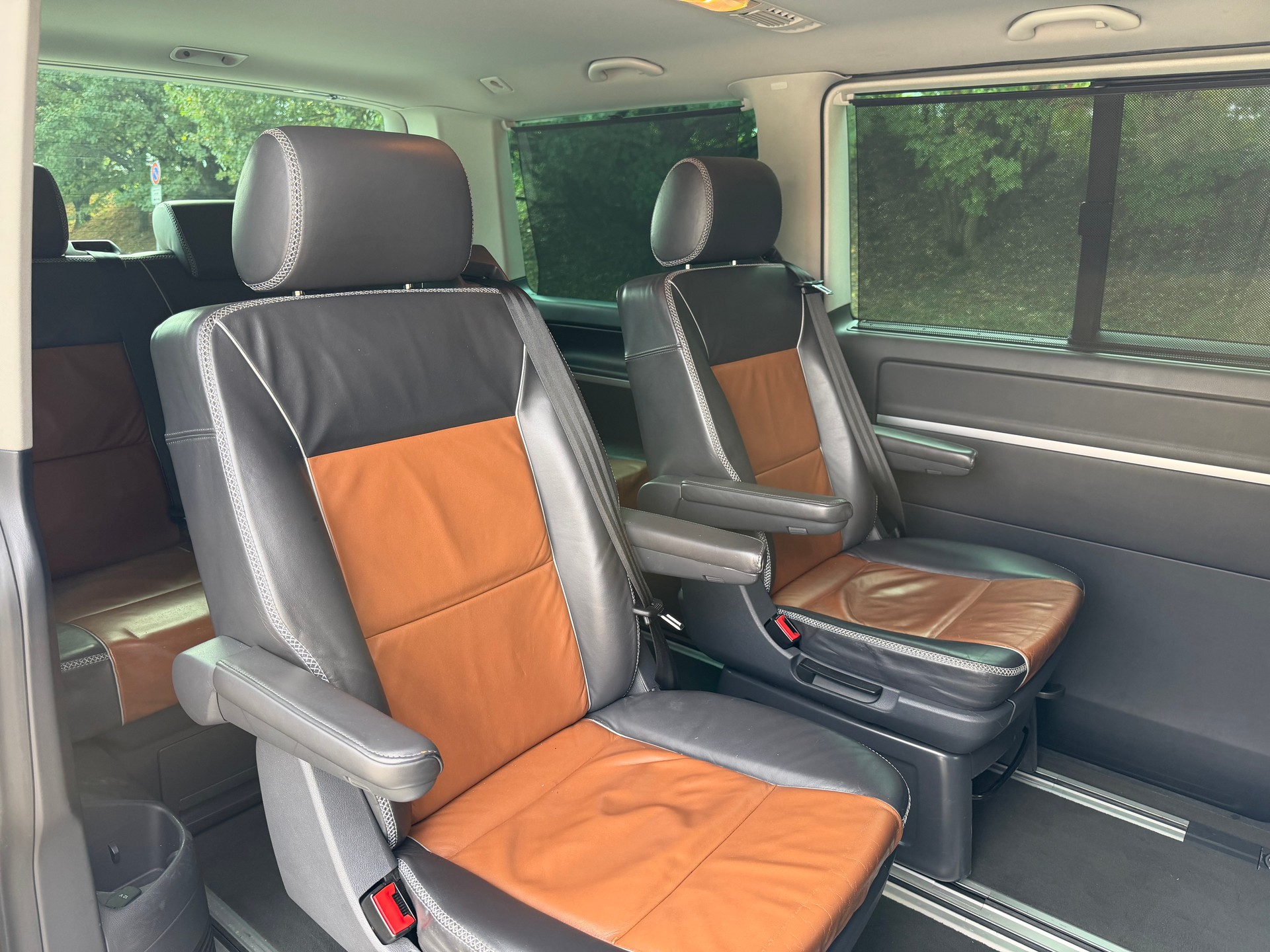 VW T5 Multivan 2.0 Bi-TDI CR Highline 4Motion DSG-image-11