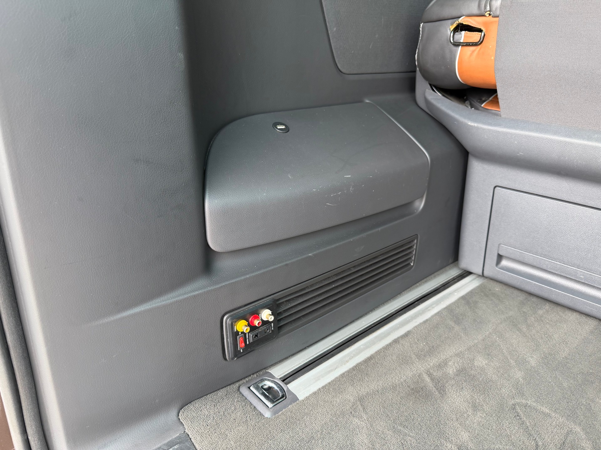 VW T5 Multivan 2.0 Bi-TDI CR Highline 4Motion DSG-image-15