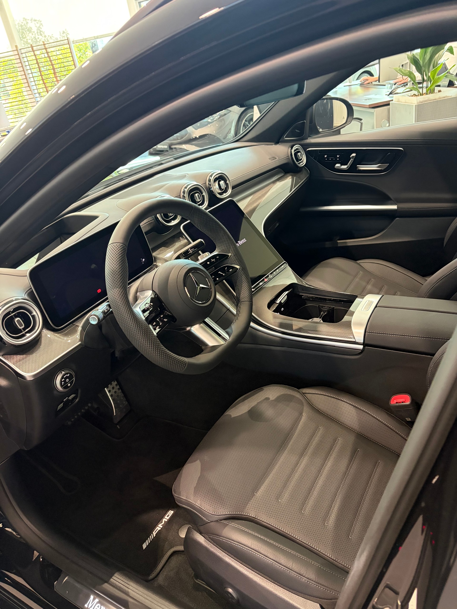 MERCEDES-BENZ C 200T AMG Line CH- Fahrzeug mit Gratisservice bis 80000 km oder bis 09.2027-image-3