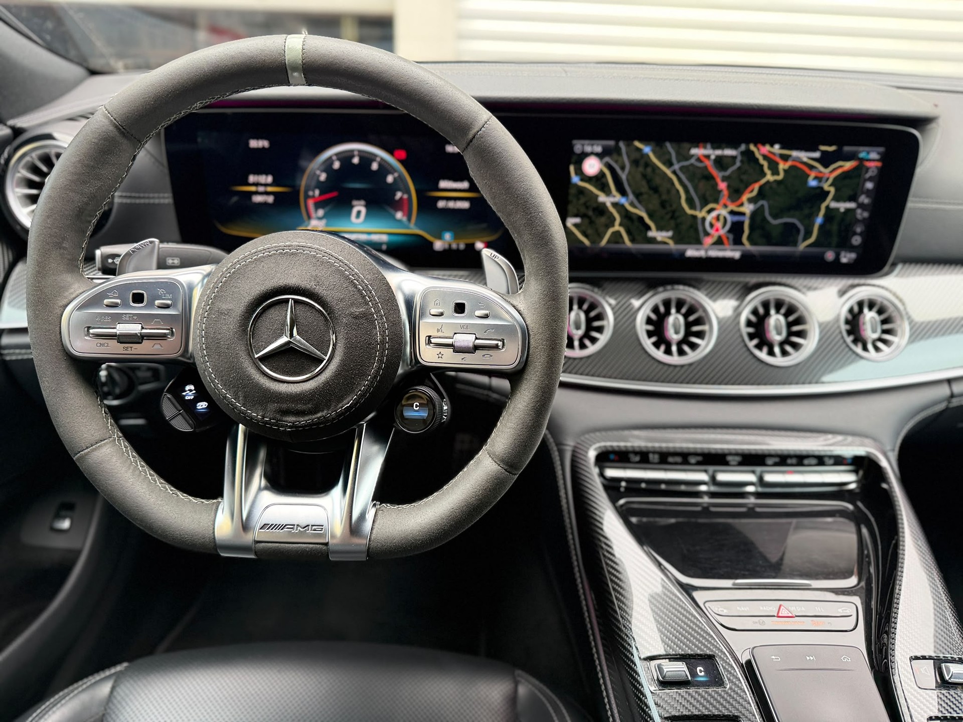 MERCEDES-BENZ AMG GT 63 S 4matic+-image-14
