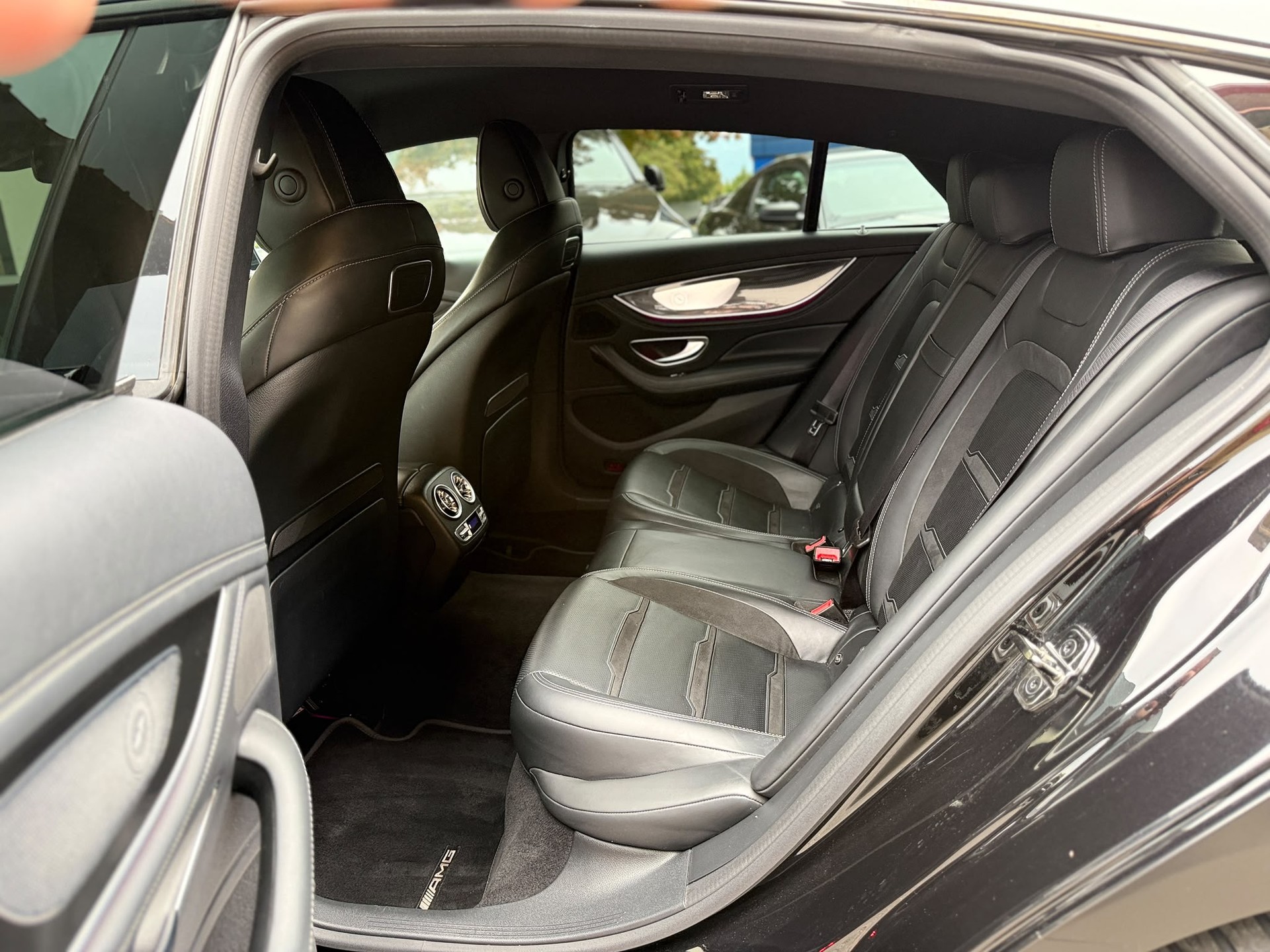 MERCEDES-BENZ AMG GT 63 S 4matic+-image-12