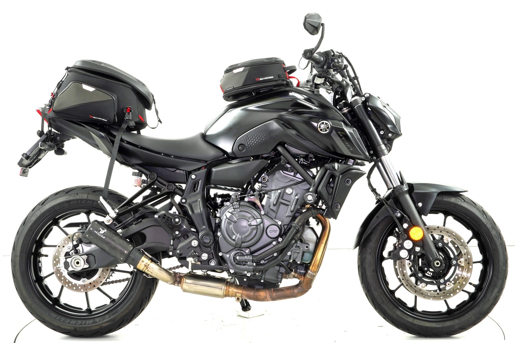 YAMAHA MT-07 ABS-showroom-element-3